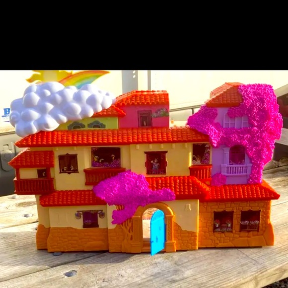 Disney Toys Disney Encanto Magical Casa Playset Dollhouse House